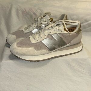 New Balance 237 Classic Running Style Sneakers